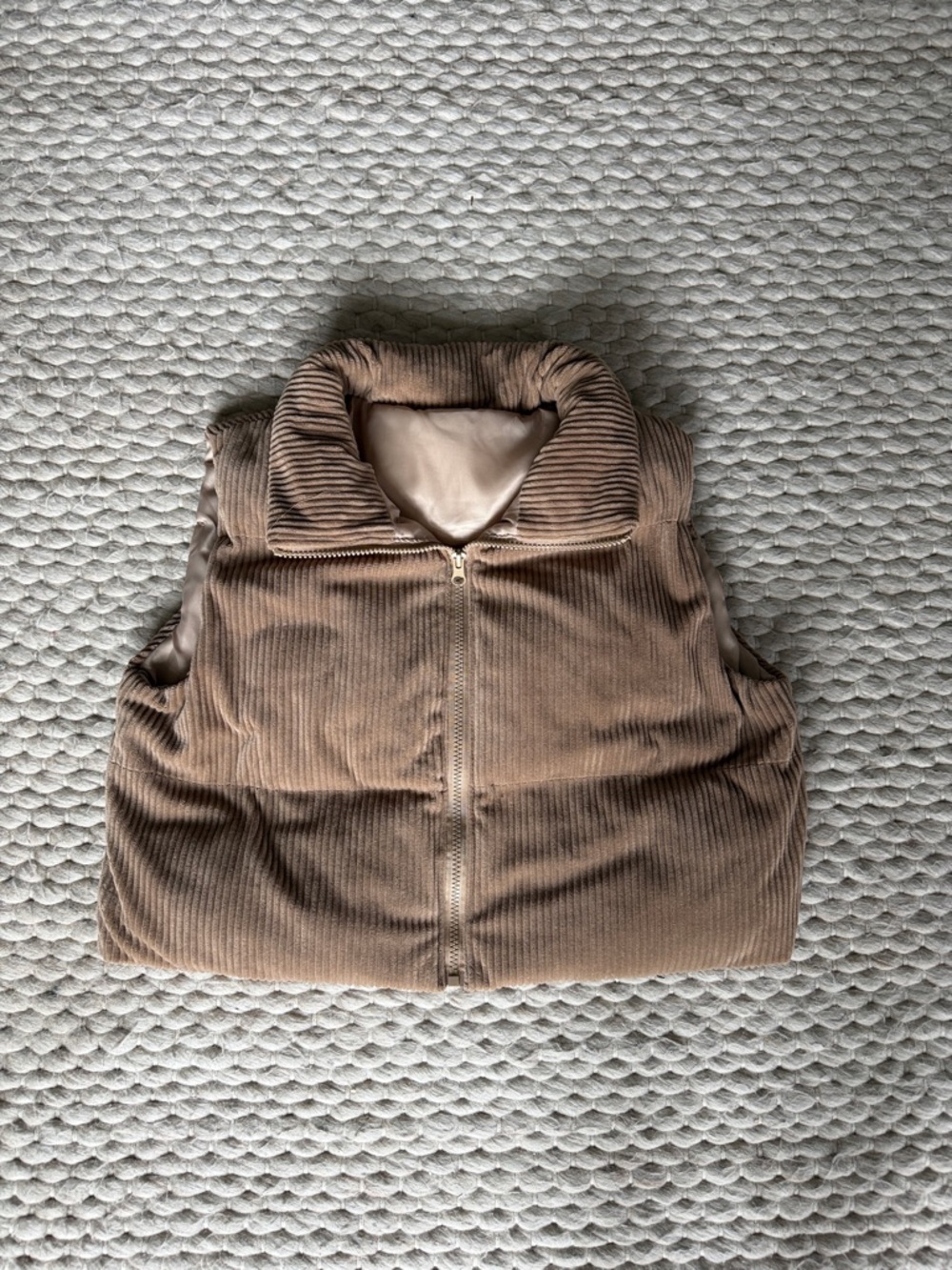 SHEIN Cropped Corduroy Puffer Vest Tan Taupe M Sleeveless Neutral Fall Y2K